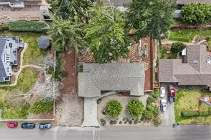 1156 12th St SE, Bandon, OR 97411 - Photo 41