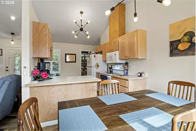 1156 12th St SE, Bandon, OR 97411 - Photo 9