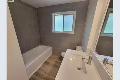 2460 W 21st Ave, Eugene, OR 97405 - Photo 23