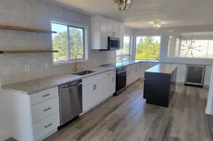 2460 W 21st Ave, Eugene, OR 97405 - Photo 5