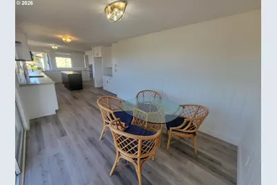 2460 W 21st Ave, Eugene, OR 97405 - Photo 3