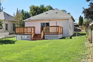 407 SW 4th St, Grass Valley, OR 97029 - Photo 39
