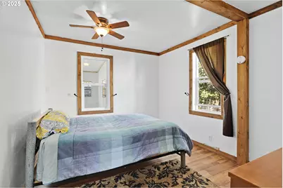 407 SW Fourth St, Grass Valley, OR 97029 - Photo 17