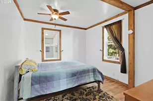 407 SW 4th St, Grass Valley, OR 97029 - Photo 17