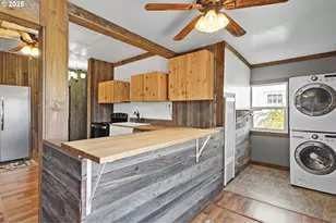 407 SW 4th St, Grass Valley, OR 97029 - Photo 15
