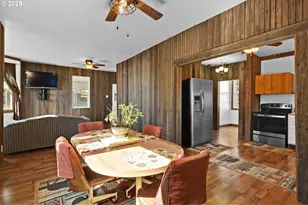 407 SW 4th St, Grass Valley, OR 97029 - Photo 9
