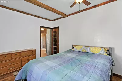 407 SW Fourth St, Grass Valley, OR 97029 - Photo 19