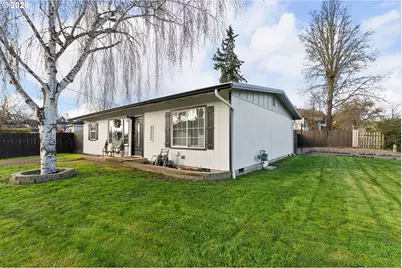 271 NW Sherry St, Winston, OR 97496 - Photo 3