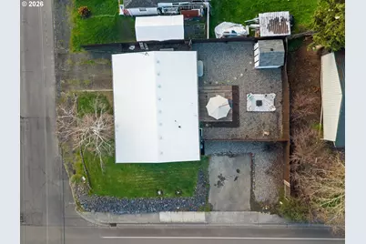 271 NW Sherry St, Winston, OR 97496 - Photo 29