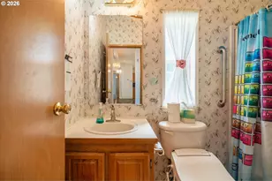 1707 13th St, North Bend, OR 97459 - Photo 17