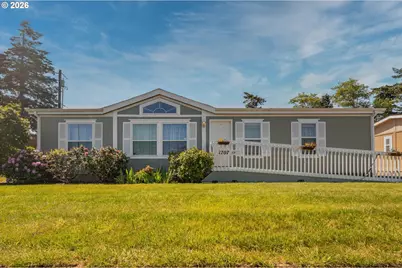 1707 13th St, North Bend, OR 97459 - Photo 1