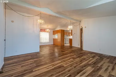 1707 13th St, North Bend, OR 97459 - Photo 5