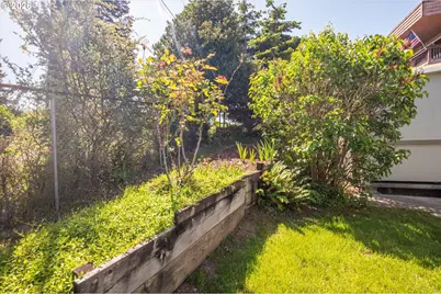 1707 13th St, North Bend, OR 97459 - Photo 31