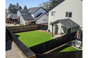 690 E 1st Ave, Estacada, OR 97023 - Photo 15