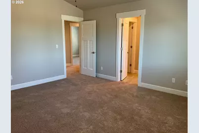 690 E 1st Ave, Estacada, OR 97023 - Photo 7