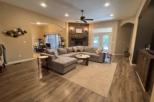 1220 Stonegate Dr, Medford, OR 97504 - Photo 13