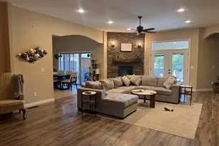 1220 Stonegate Dr, Medford, OR 97504 - Photo 9