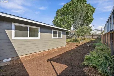 2353 Brussells St, North Bend, OR 97459 - Photo 27