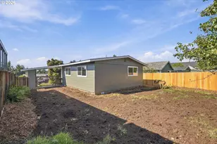 2353 Brussells St, North Bend, OR 97459 - Photo 25