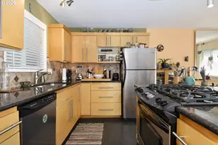 104 SE 73rd Ave, Portland, OR 97215 - Photo 9