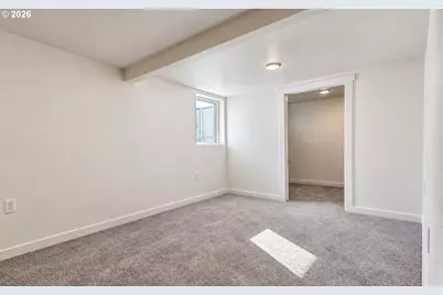 4225 NE Simpson St, Portland, OR 97218 - Photo 27
