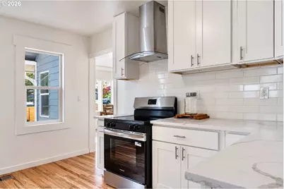 4225 NE Simpson St, Portland, OR 97218 - Photo 13