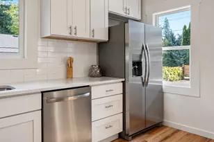 4225 NE Simpson St, Portland, OR 97218 - Photo 15