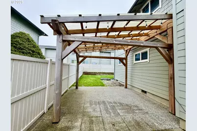 1251 Moore St #A, Brookings, OR 97415 - Photo 15