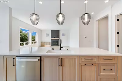 8014 SW Spruce St, Portland, OR 97223 - Photo 9