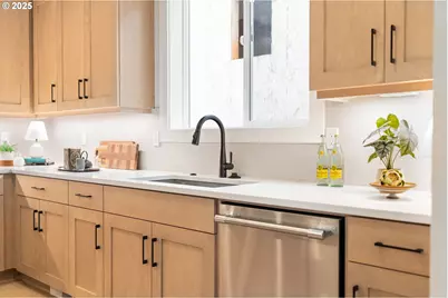 2803 NW 114th Ter, Portland, OR 97229 - Photo 17