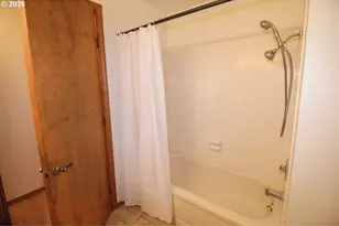 731 NW Baker Creek Rd, McMinnville, OR 97128 - Photo 15