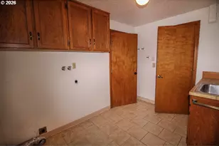 731 NW Baker Creek Rd, McMinnville, OR 97128 - Photo 25