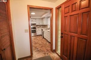 731 NW Baker Creek Rd, McMinnville, OR 97128 - Photo 5