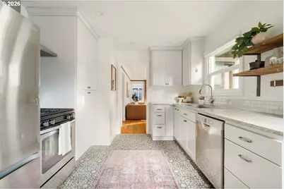 1815 NE Junior St, Portland, OR 97211 - Photo 17