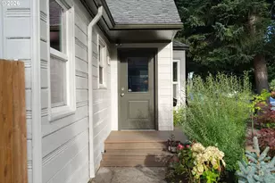 1815 NE Junior St, Portland, OR 97211 - Photo 3