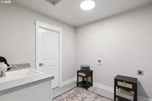 17683 SW Cobb Ln, Beaverton, OR 97007 - Photo 37