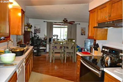 1264 Lockhaven Dr NE, Keizer, OR 97303 - Photo 3