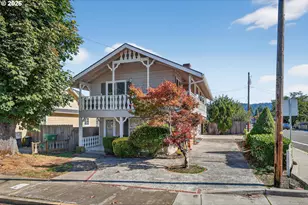 840 S 1st St, Cottage Grove, OR 97424 - Photo 3