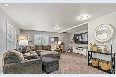 208 Salmonberry Ln, Longview, WA 98632 - Photo 13