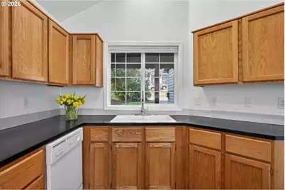 6006 SW View Point Ter, Portland, OR 97239 - Photo 7