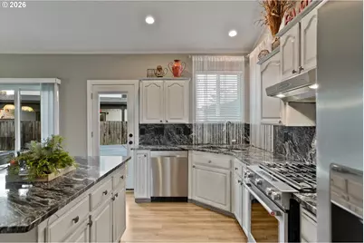 4334 Log Dr, Salem, OR 97305 - Photo 17