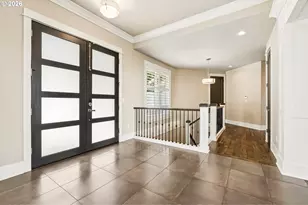 17547 Cherry Ct, Lake Oswego, OR 97034 - Photo 3