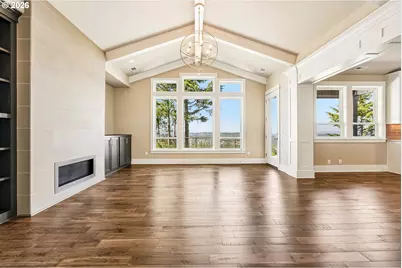 17547 Cherry Ct, Lake Oswego, OR 97034 - Photo 5