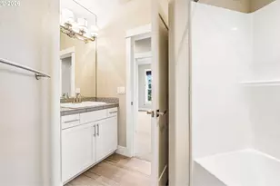 17547 Cherry Ct, Lake Oswego, OR 97034 - Photo 31