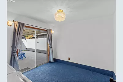 10445 SE Center St, Portland, OR 97266 - Photo 15