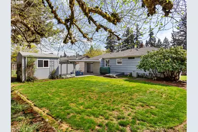 10445 SE Center St, Portland, OR 97266 - Photo 25