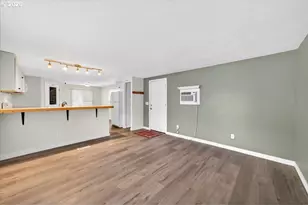 2300 NW Country Ln, Gaston, OR 97119 - Photo 9