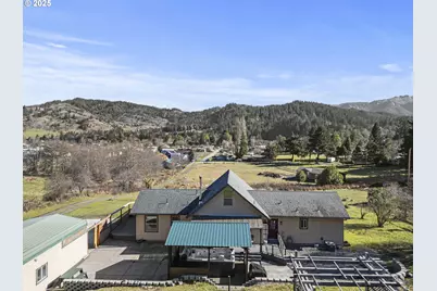 889 H Ave, Powers, OR 97466 - Photo 29