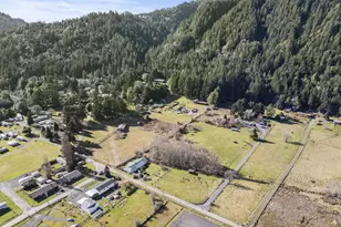 889 H Ave, Powers, OR 97466 - Photo 39