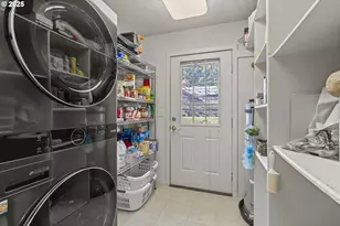 889 H Ave, Powers, OR 97466 - Photo 27